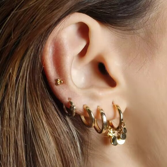 Dot Studs 3 Dot Stud Earrings Dainty Gold Minimalist Hypoallergenic Jewelry CUTE - Picture 7 of 13